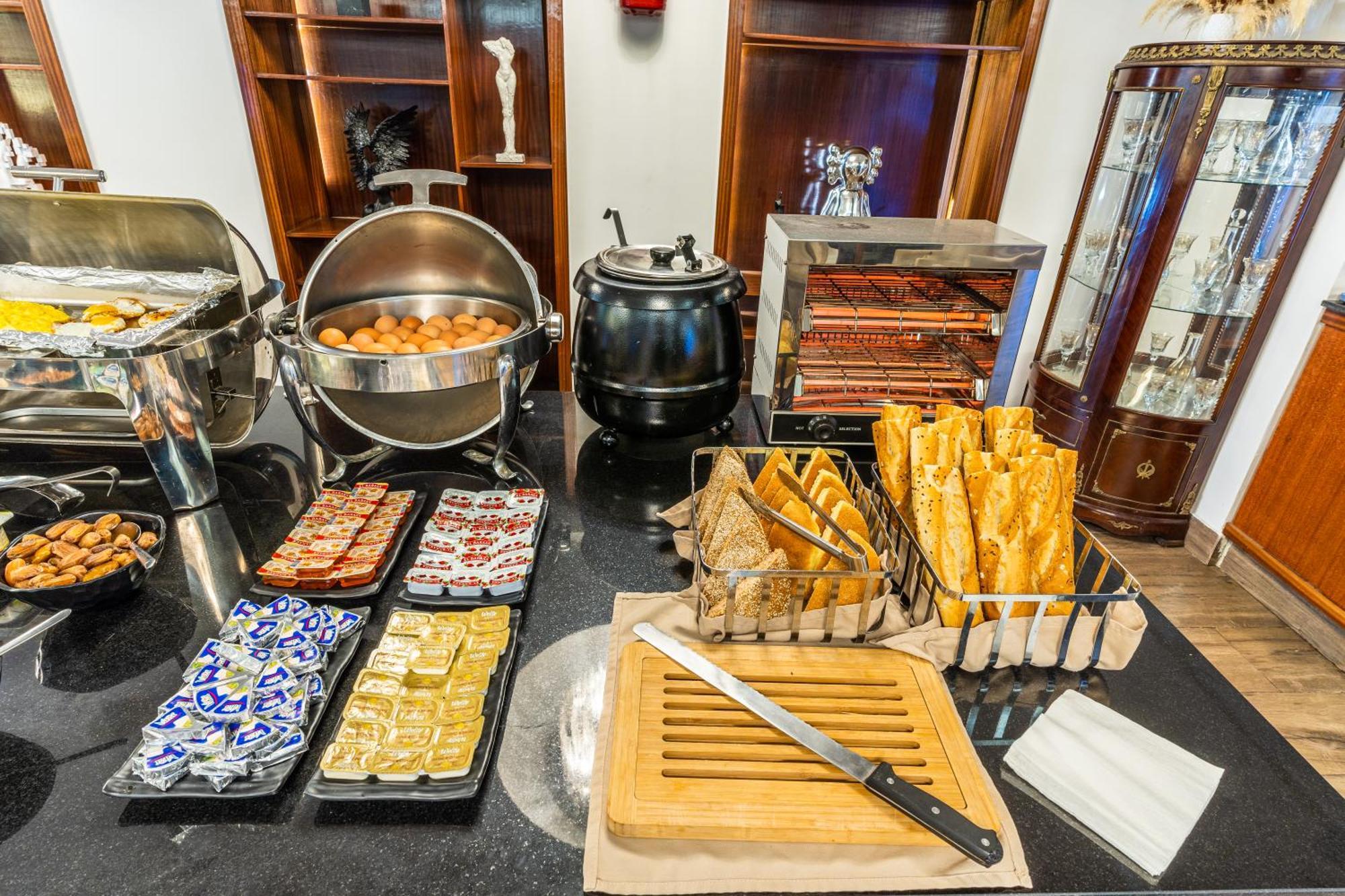 One Hotel Казабланка Екстериор снимка A chafing dish (right)