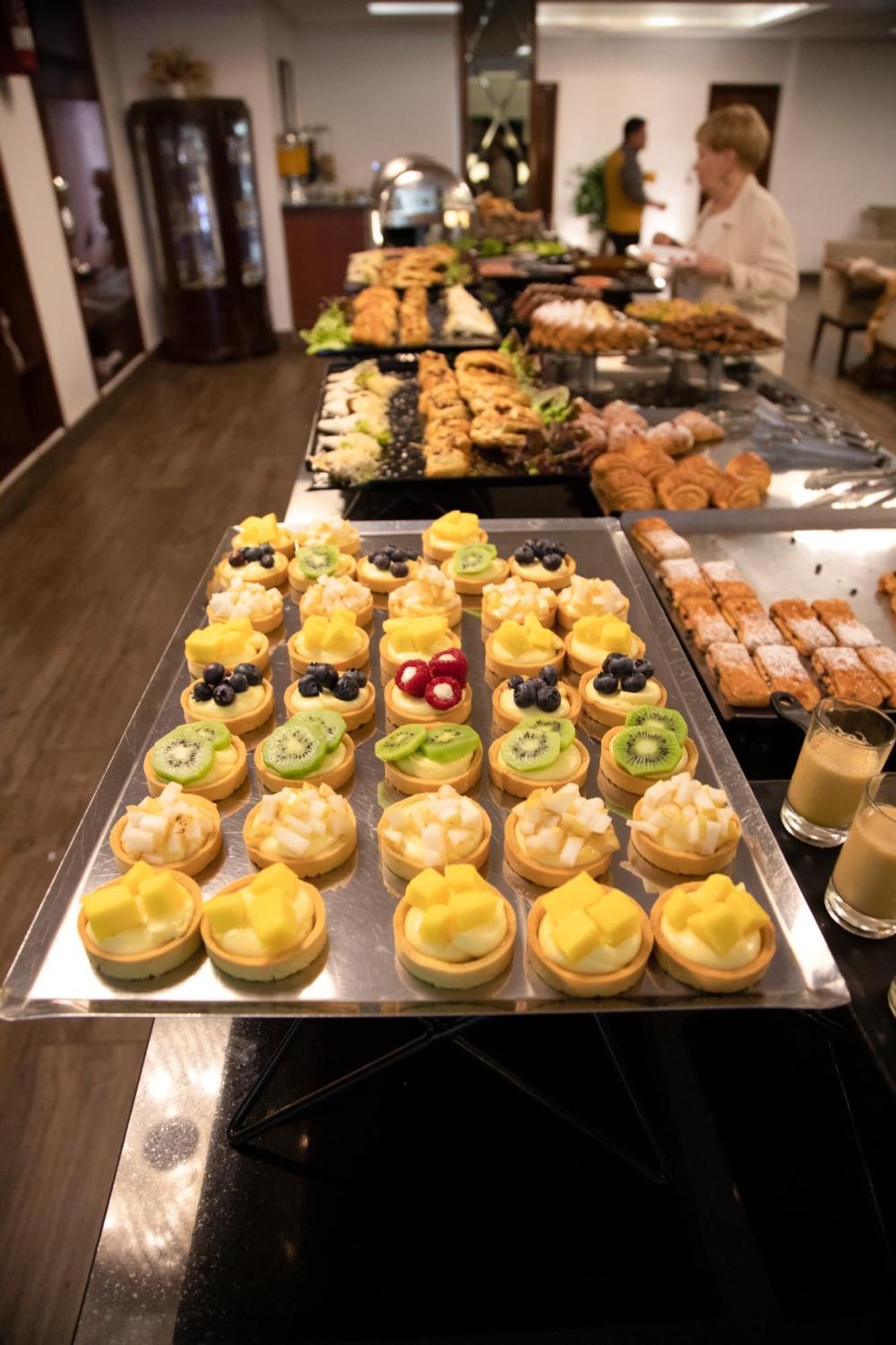 One Hotel Казабланка Екстериор снимка Fruit tartlets